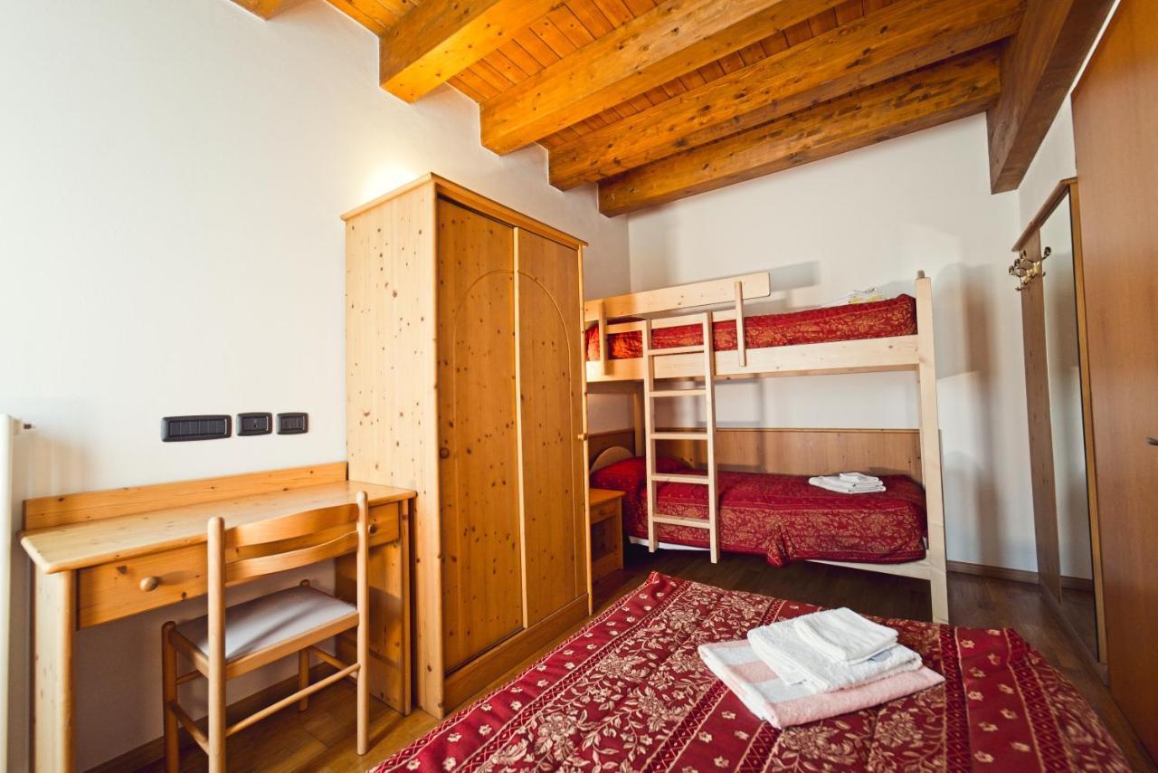 Kapriol Hotel Castello Tesino Eksteriør billede