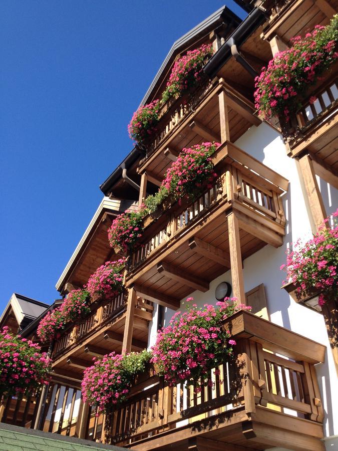 Kapriol Hotel Castello Tesino Eksteriør billede